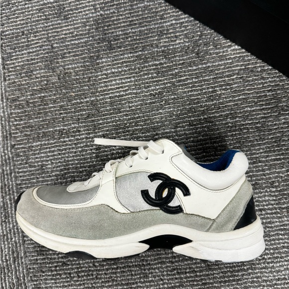 CHANEL CC RUNNING SNEAKERS - Picture 1 of 16